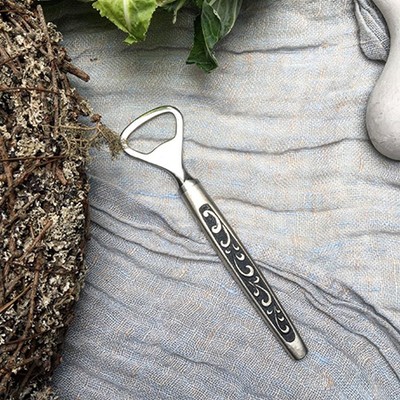 Открывашка с узором на ручке