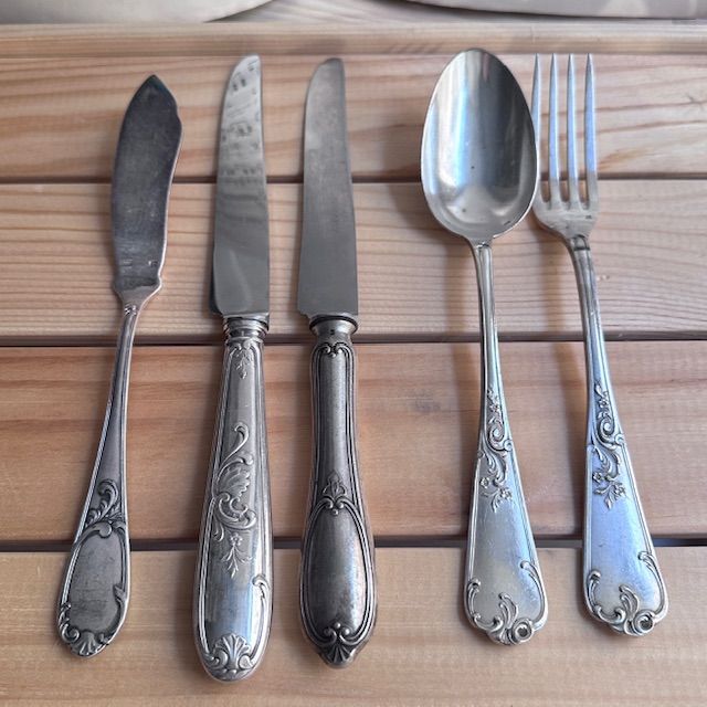 Нож столовый 26 см серебрение