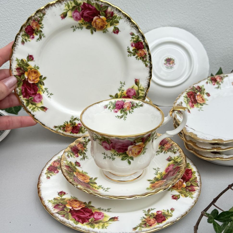 Тарелка  Royal Albert Old Country Roses 18 см Англия