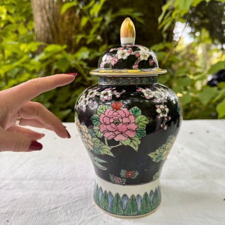 Ваза чайница с крышкой 25 см фарфор Япония