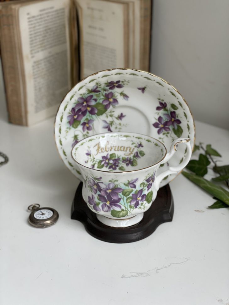 Чайная пара Royal Albert Февраль 1970 г. 12 месяцев