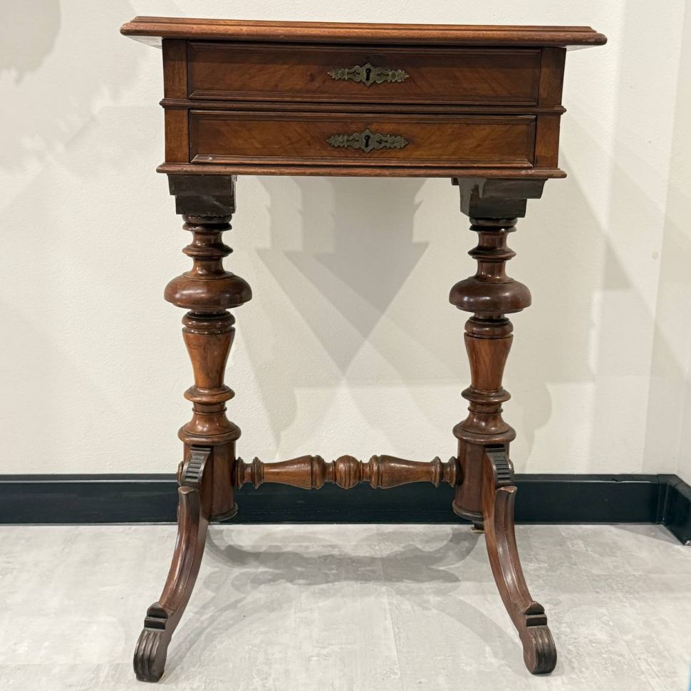 Старинный стол для рукоделия в стиле ампир