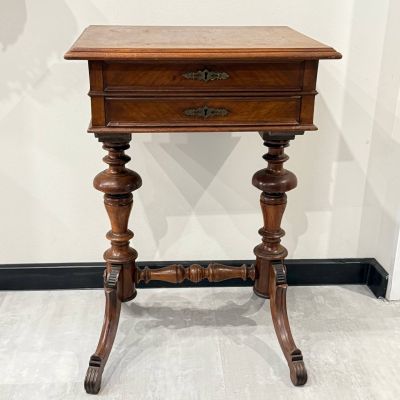 ​Старинный стол для рукоделия в стиле ампир