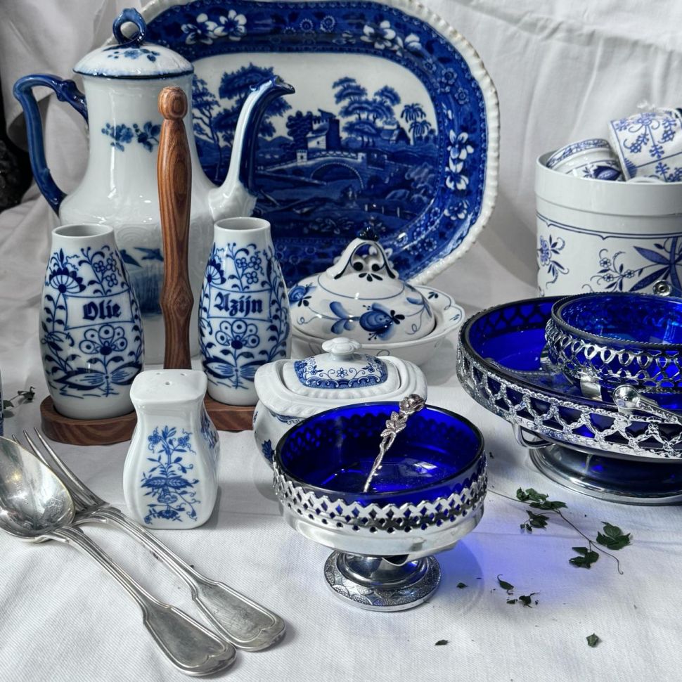 Сахарница Лист 18 см стекло кобальт в металлическом основании