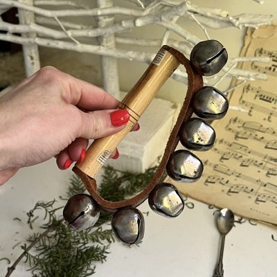 Колокольчики бубенцы металл дерево кожа