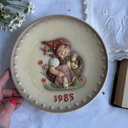 Тарелка 1985 Goebel Hummel 19 см Германия      