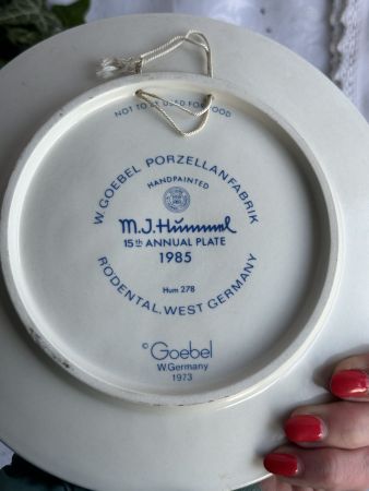Тарелка 1985 Goebel Hummel 19 см Германия      