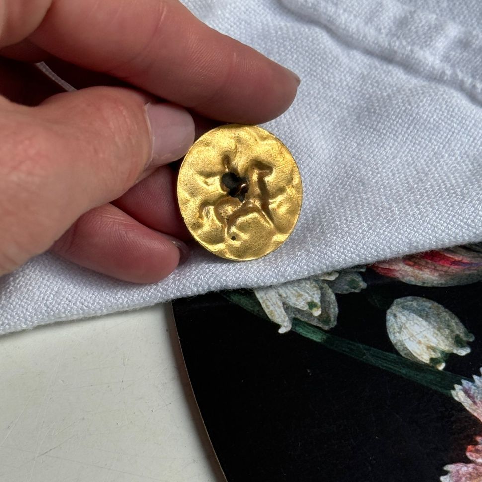 Пуговица старинная Всадник 2,7 см латунь