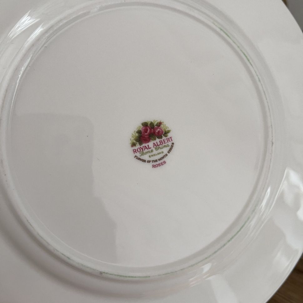 Тарелка Royal Albert 12 месяцев Июнь 21см Англия