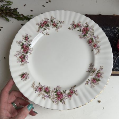 Тарелка блюдо Lavender Rose Royal Albert 1961 г. 27 см Англия
