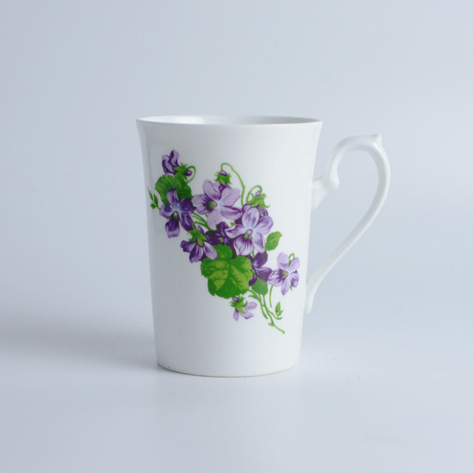 Кружка Debonair Staffordshire Англия костяной фарфор