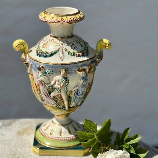 Ваза Capodimonte 17 см фарфор Италия