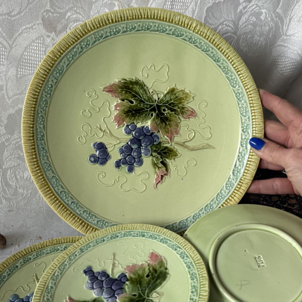 Блюдо и 5 тарелок Майолика керамика 