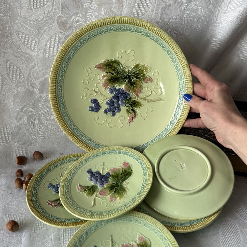 Блюдо и 5 тарелок Майолика керамика 