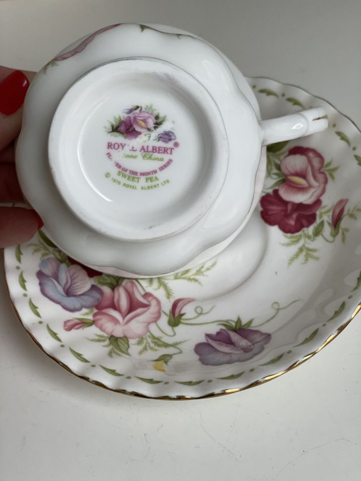 Чайная пара Royal Albert Апрель 1970 г. 12 месяцев