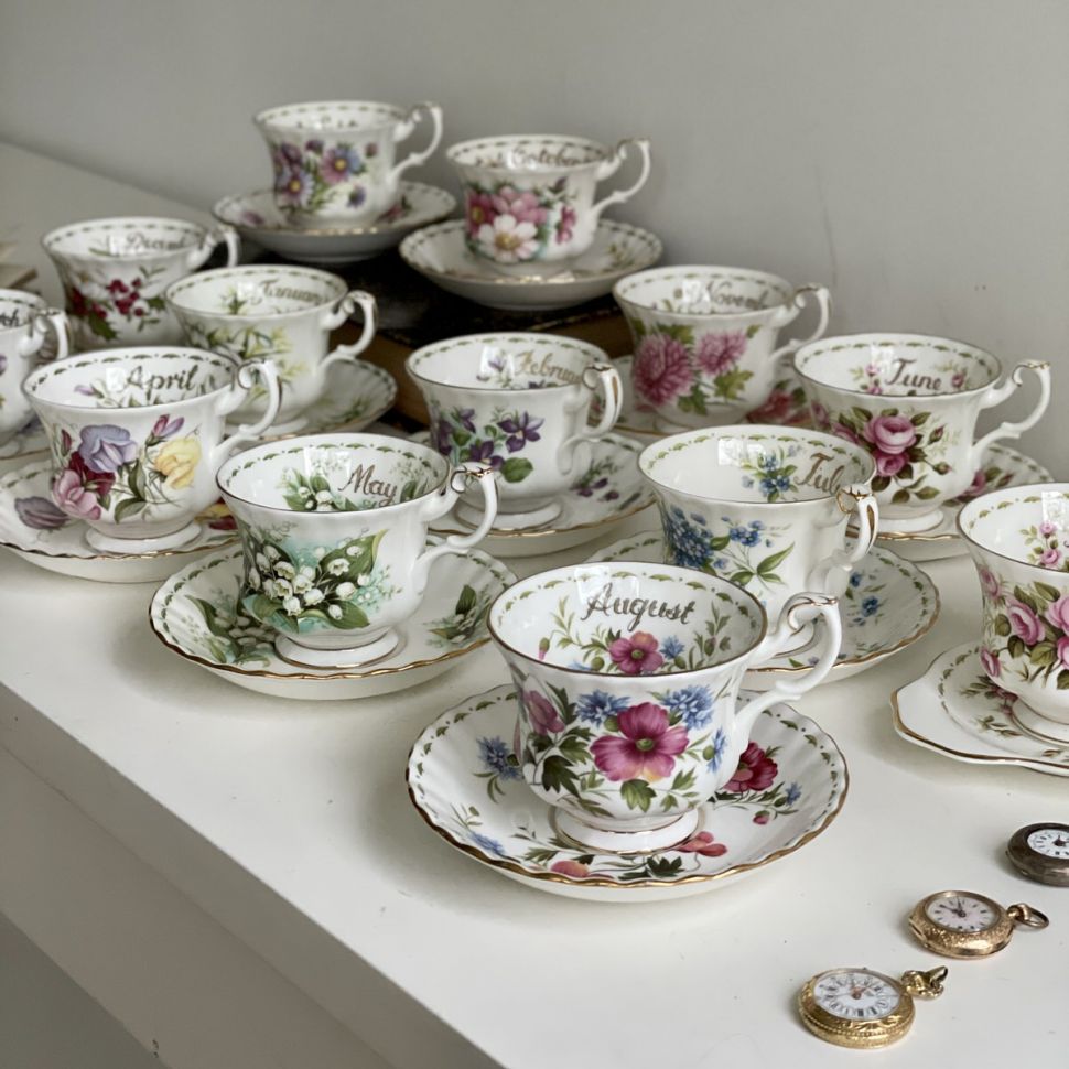 Чайная пара Royal Albert Апрель 1970 г. 12 месяцев