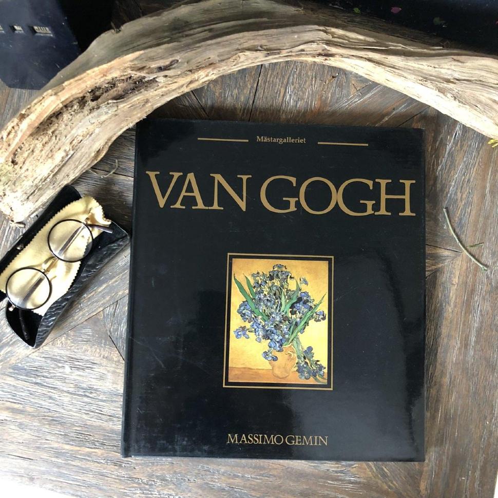 Книга Van Gogh