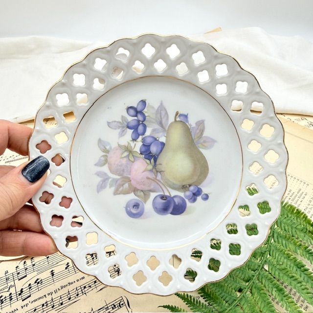 Тарелка с ажурным краем Груша 17 см фарфор Бавария