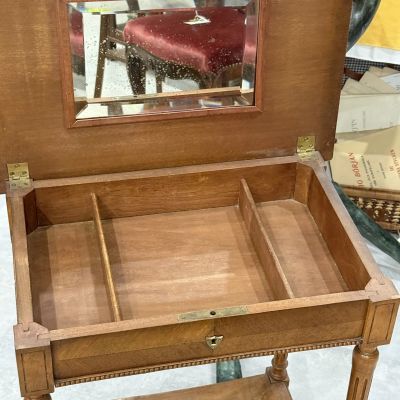 Туалетный столик в стиле Людовика XVI Франция дерево