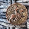 Пуговица старинная Рыцарь на коне 3 см медь