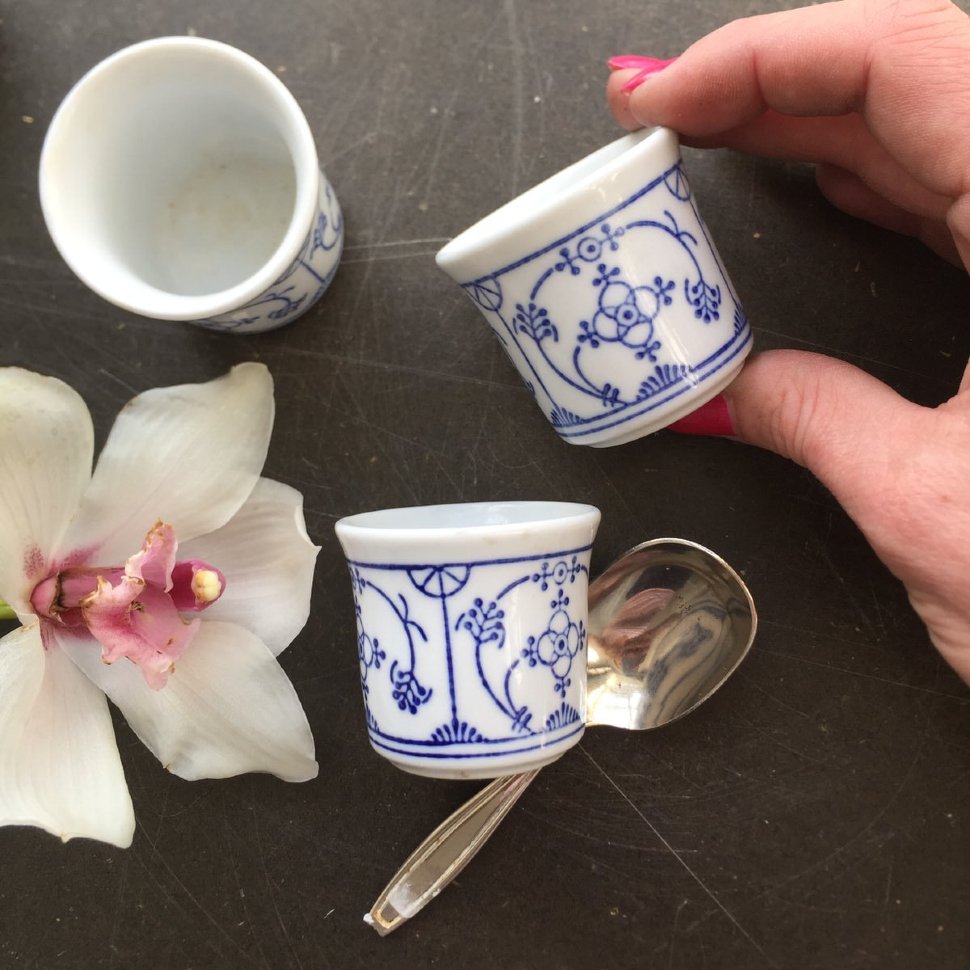 Рюмка подставка под яйцо Цветок граната