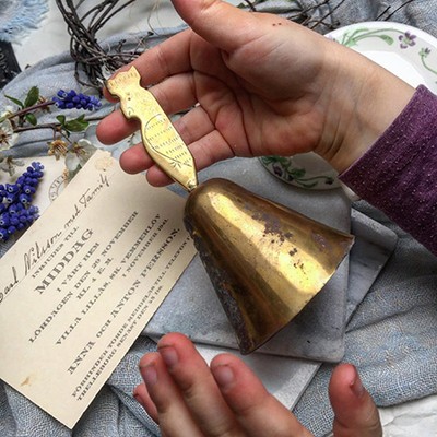 Колокольчик настольный старинный