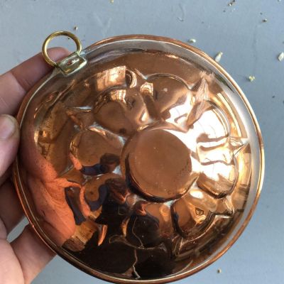 Форма для выпечки с подвесом Цветок, медь