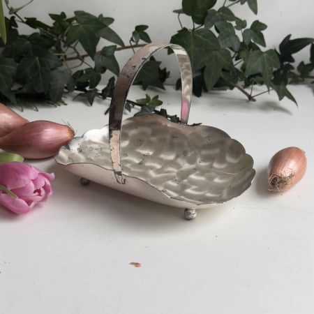 Конфетница с ручкой 17 см металлический сплав