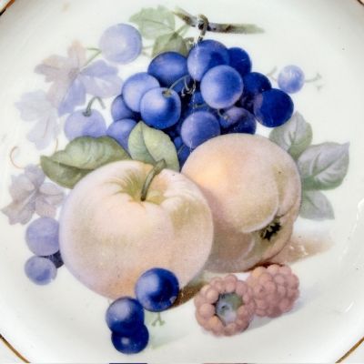 Тарелка с ажурным краем Яблоки и виноград 17 см фарфор Бавария