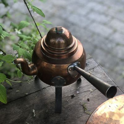 Чайник на трех ножках Швеция