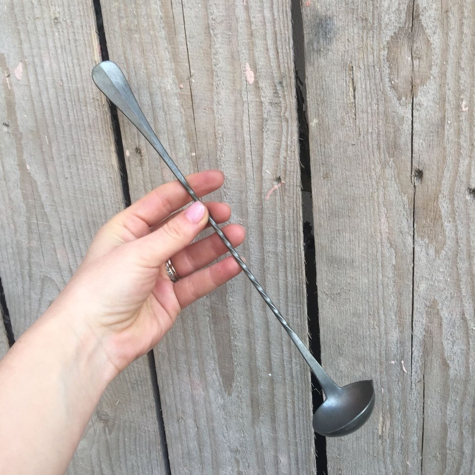 Длинная оловянная ложка для оливок, соусник с витой ручкой