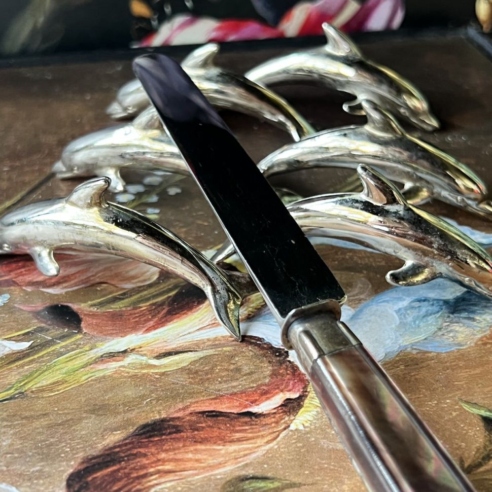 Подставка сервировочная для карточки Дельфин 8 см серебрение