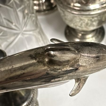 Подставка сервировочная для карточки Дельфин 8 см серебрение