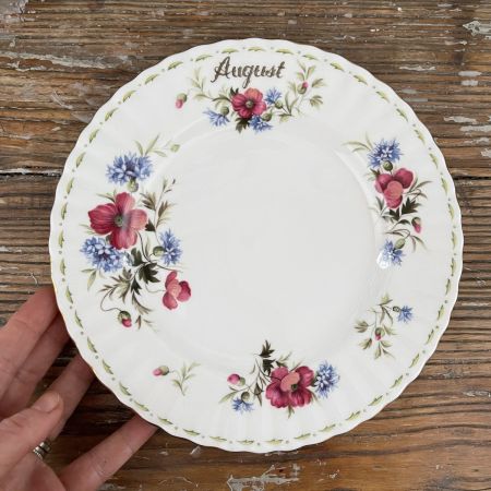 Тарелка Royal Albert 12 месяцев Август 21 см Англия