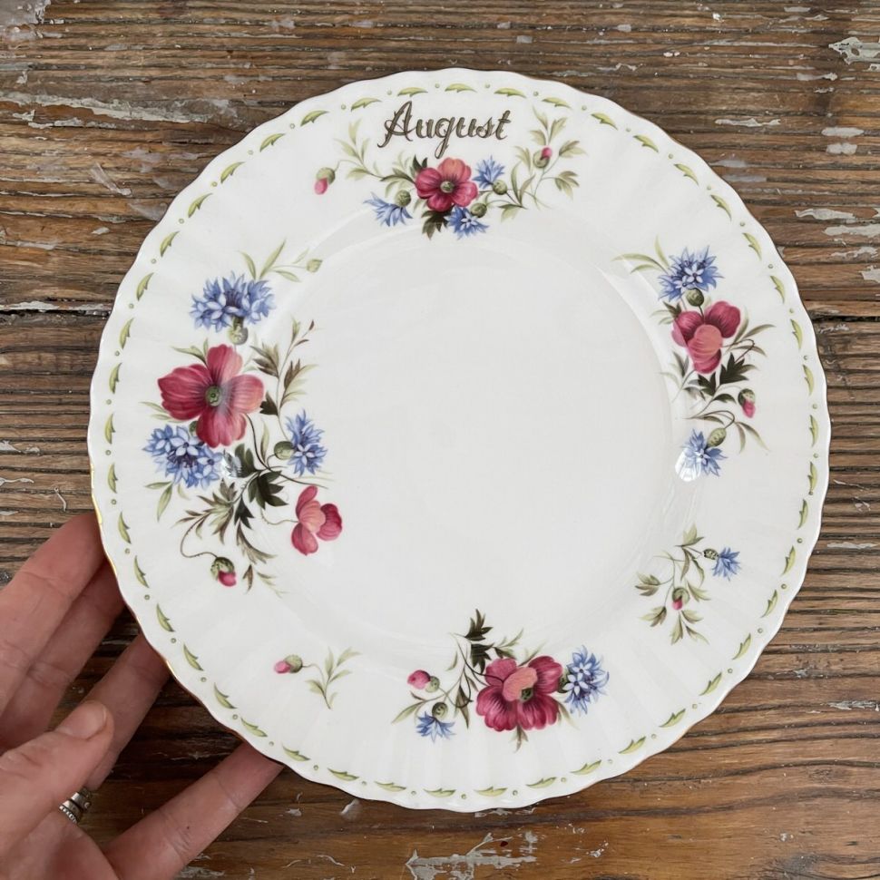 Тарелка Royal Albert 12 месяцев Август 21 см Англия