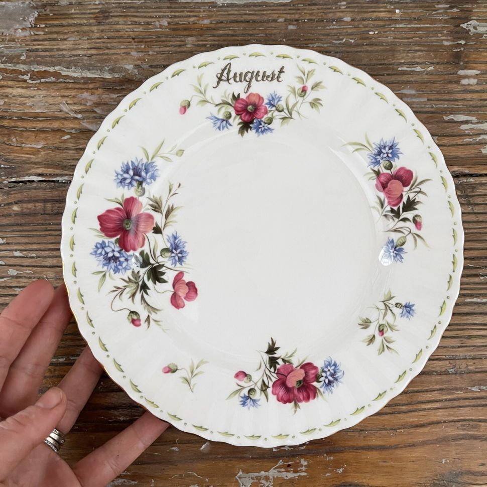 Тарелка Royal Albert 12 месяцев Август 21 см Англия