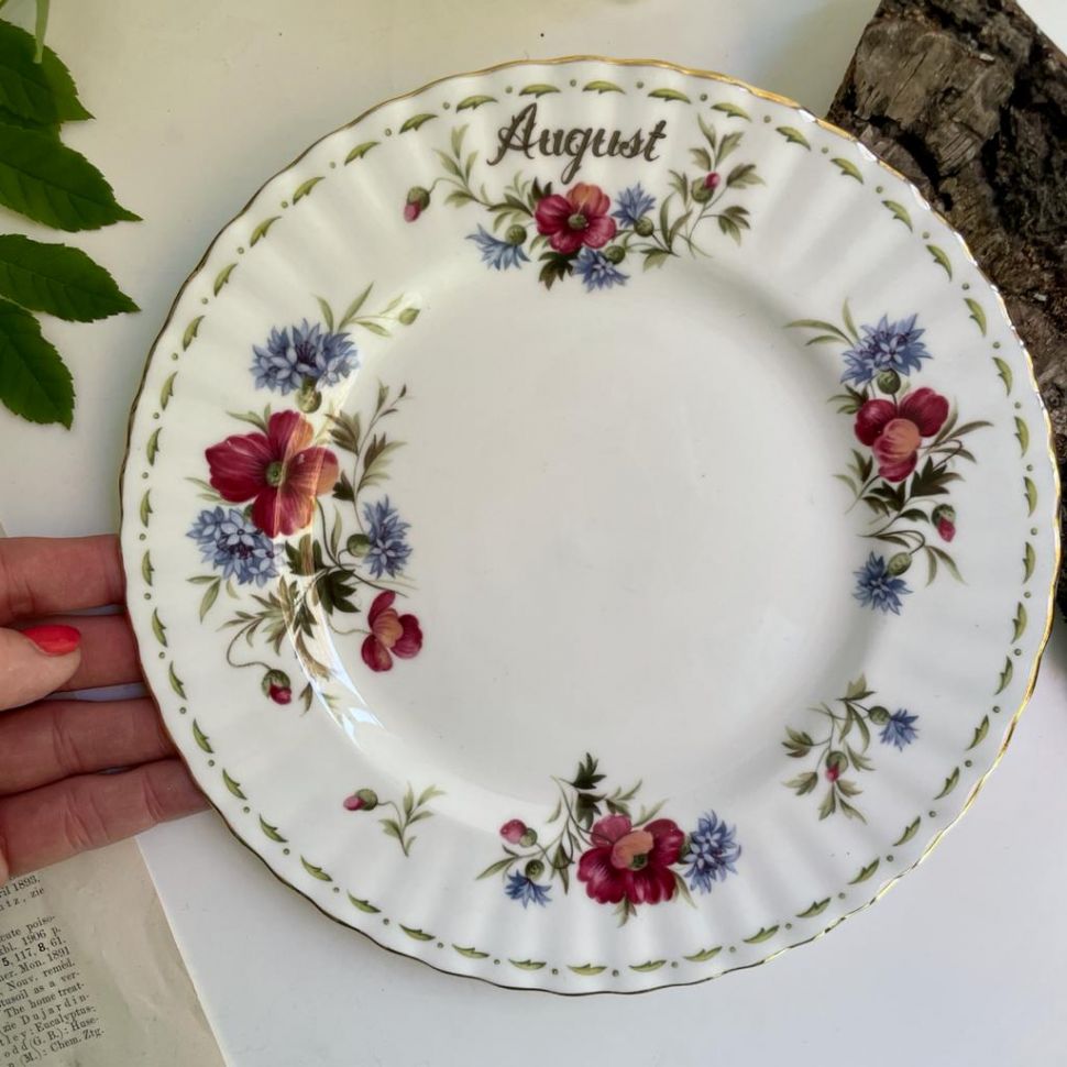 Тарелка Royal Albert 12 месяцев Август 21 см Англия