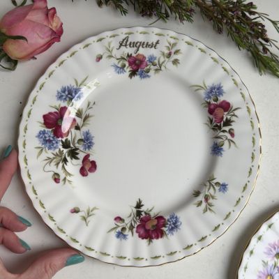 Тарелка Royal Albert 12 месяцев Август 21 см Англия
