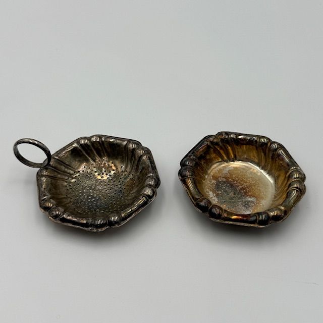 Ситечко для чая на подставке 8 см мельхиор 