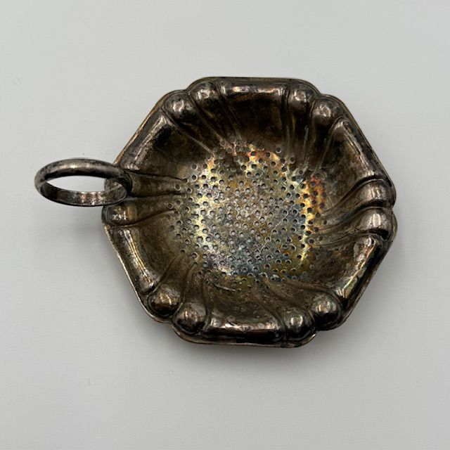 Ситечко для чая на подставке 8 см мельхиор 