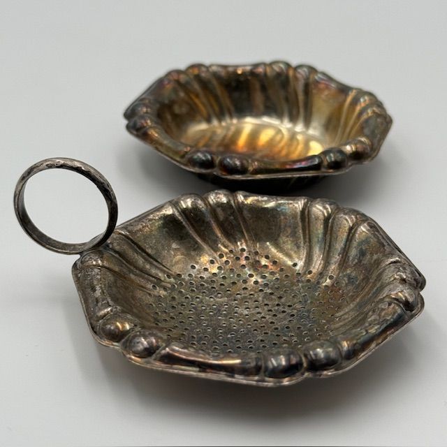 Ситечко для чая на подставке 8 см мельхиор 