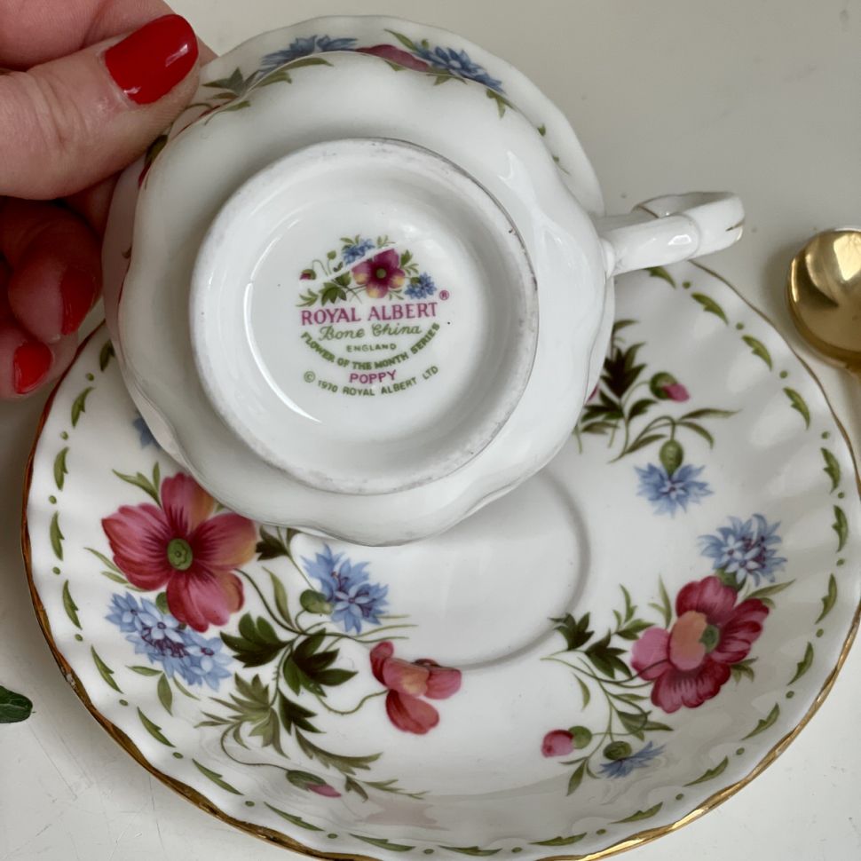 Чайная пара Royal Albert Август 1970 г. 12 месяцев