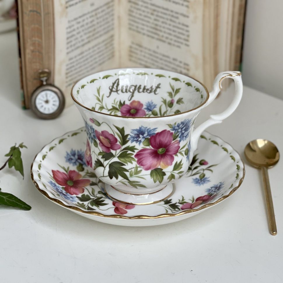 Чайная пара Royal Albert Август 1970 г. 12 месяцев