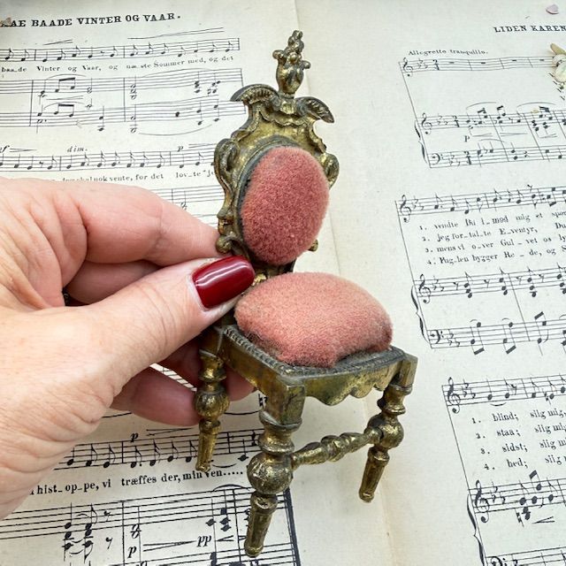 Игольница Стул 14 см бронза Франция