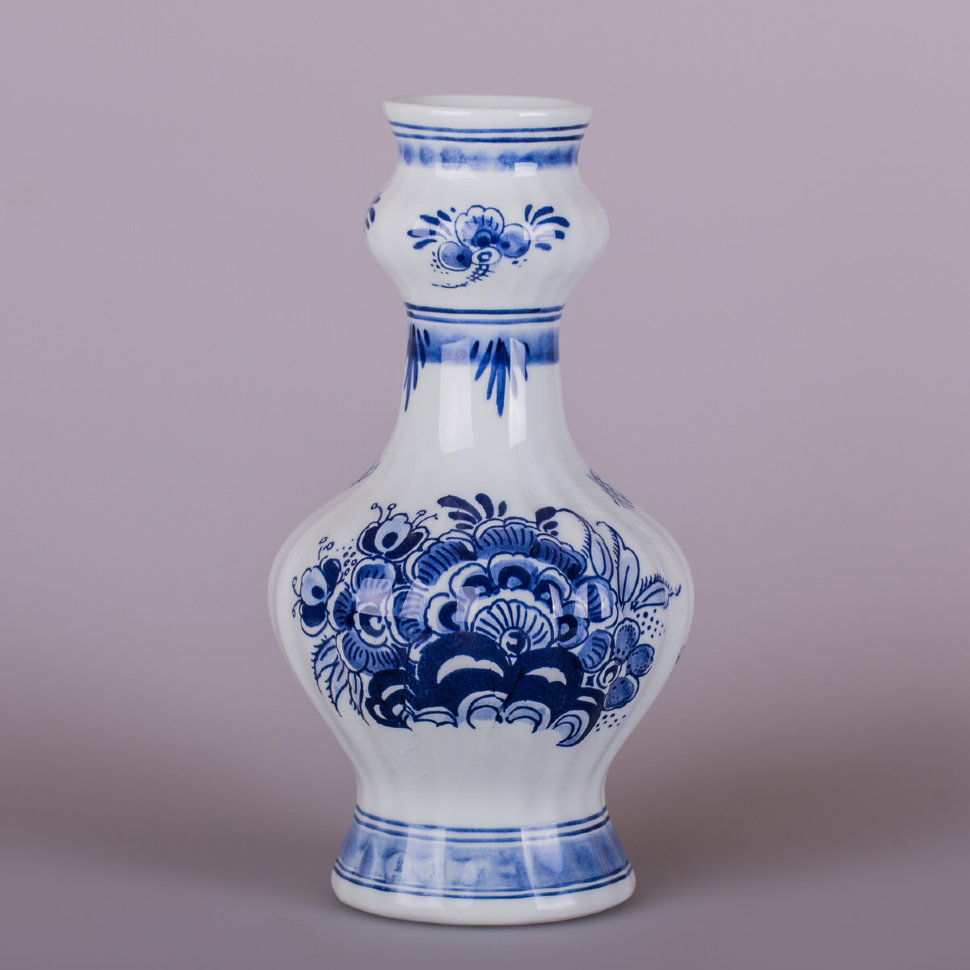 Ваза бело-синяя Delft 