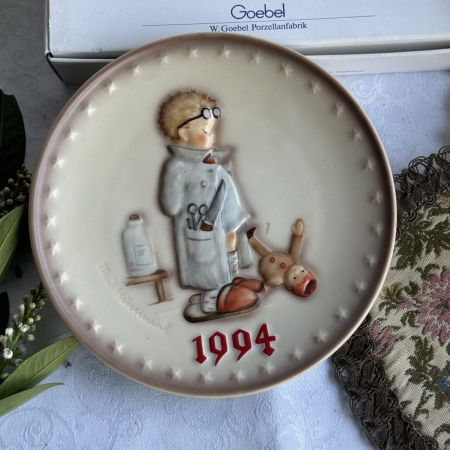 Тарелка 1994 Goebel Hummel 19 см Германия         