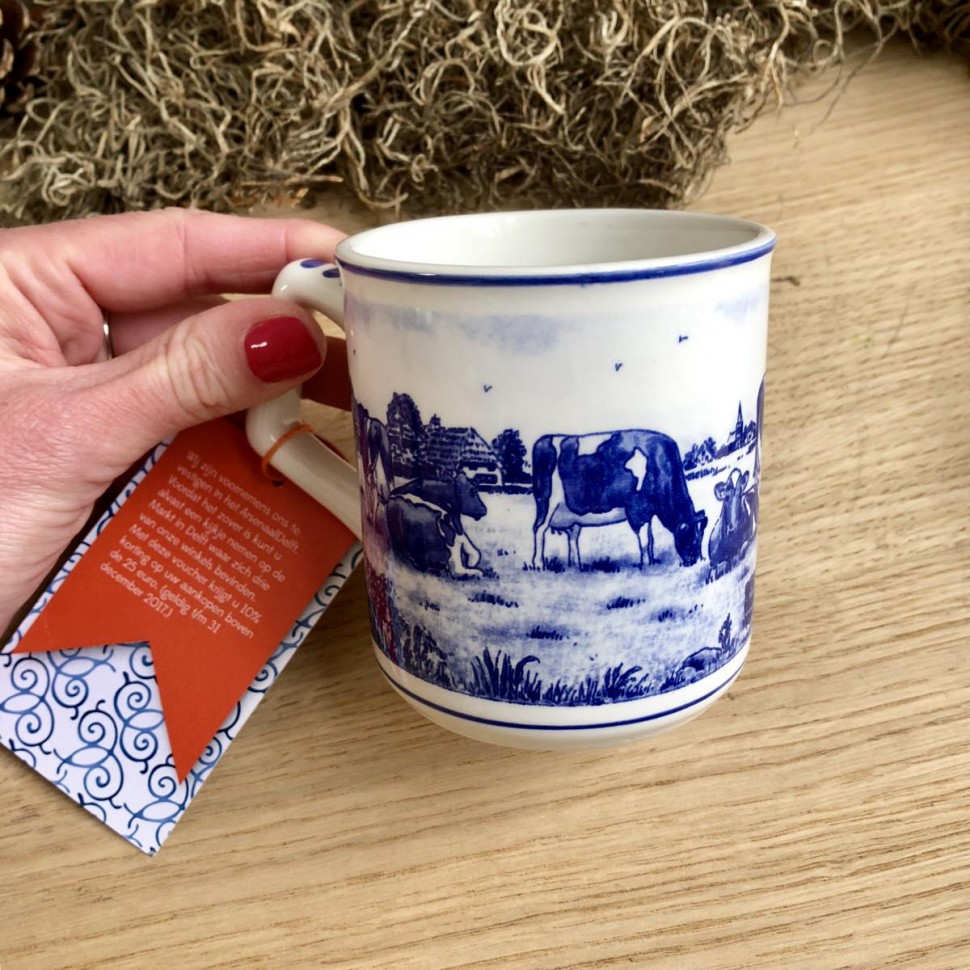 Чайная кружка с коровами Delft Holland