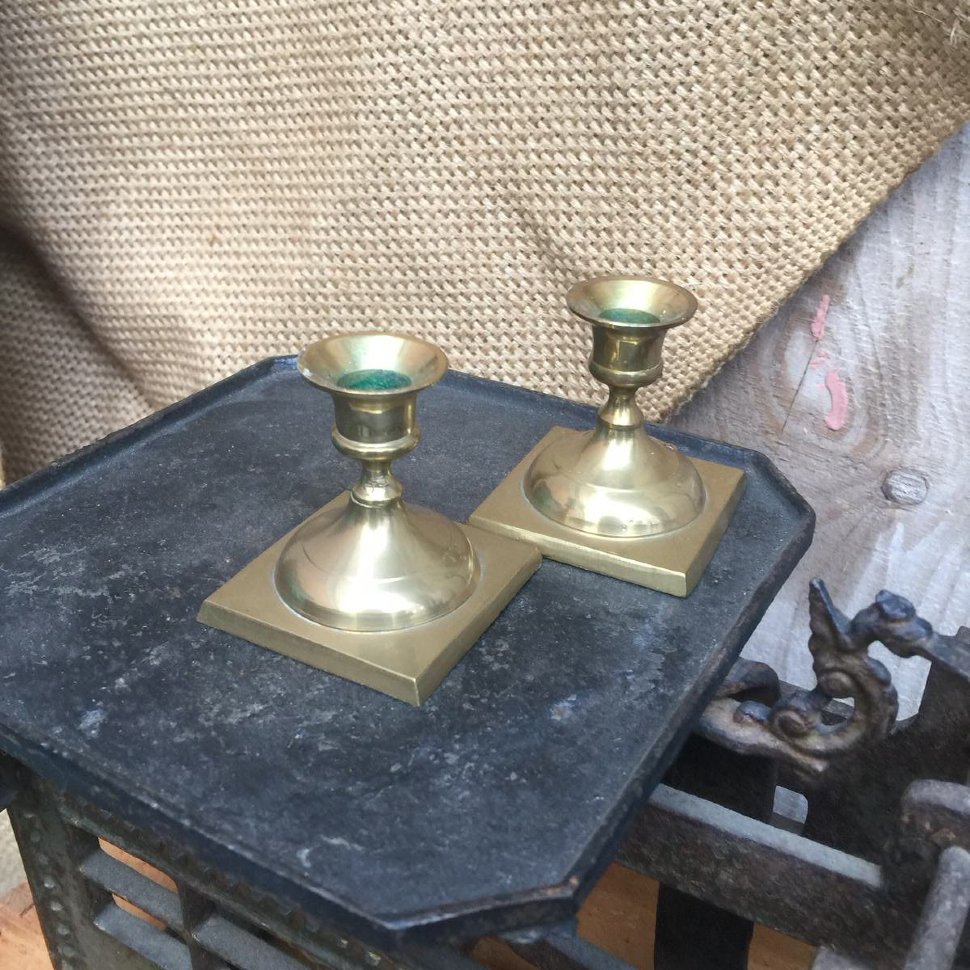 Подсвечник на одну тонкую свечу