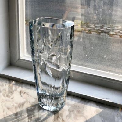 Ваза Хрусталь высокая с подписью автора 