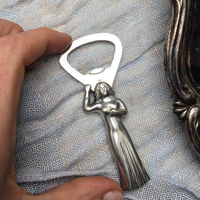 Открывашка для бутылок Девушка